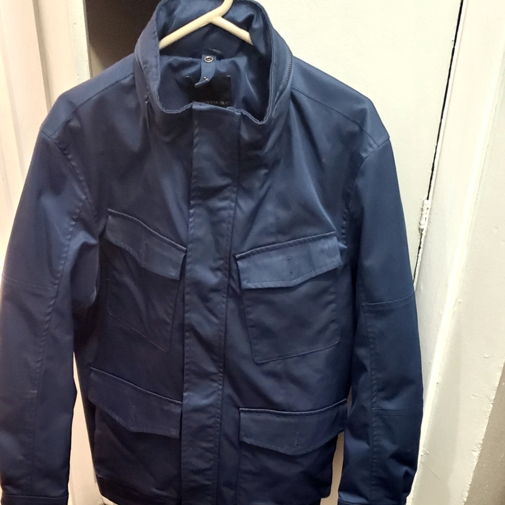 Banana Republic jacket lined and with a hood. Sz large.